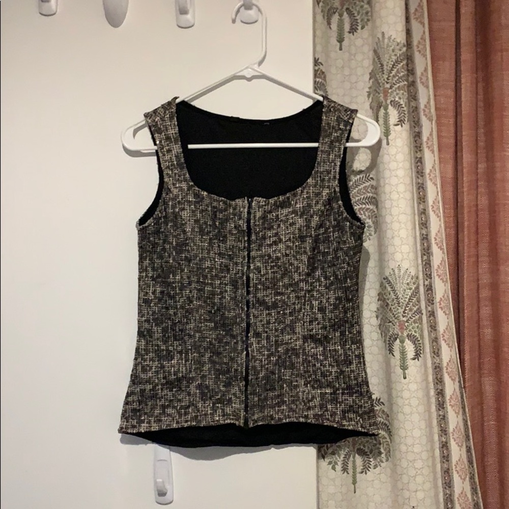 Grey top